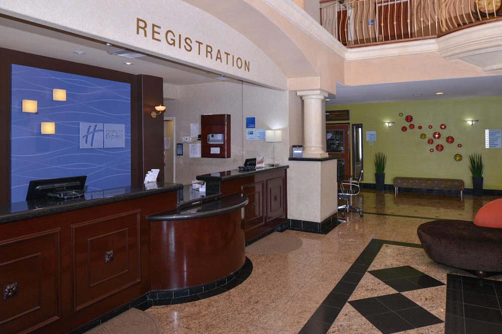 Holiday Inn Express Hotel & Suites El Centro by IHG - photo 66