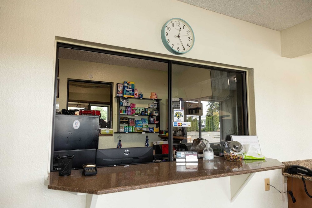 Sumner Motor Inn - photo 14