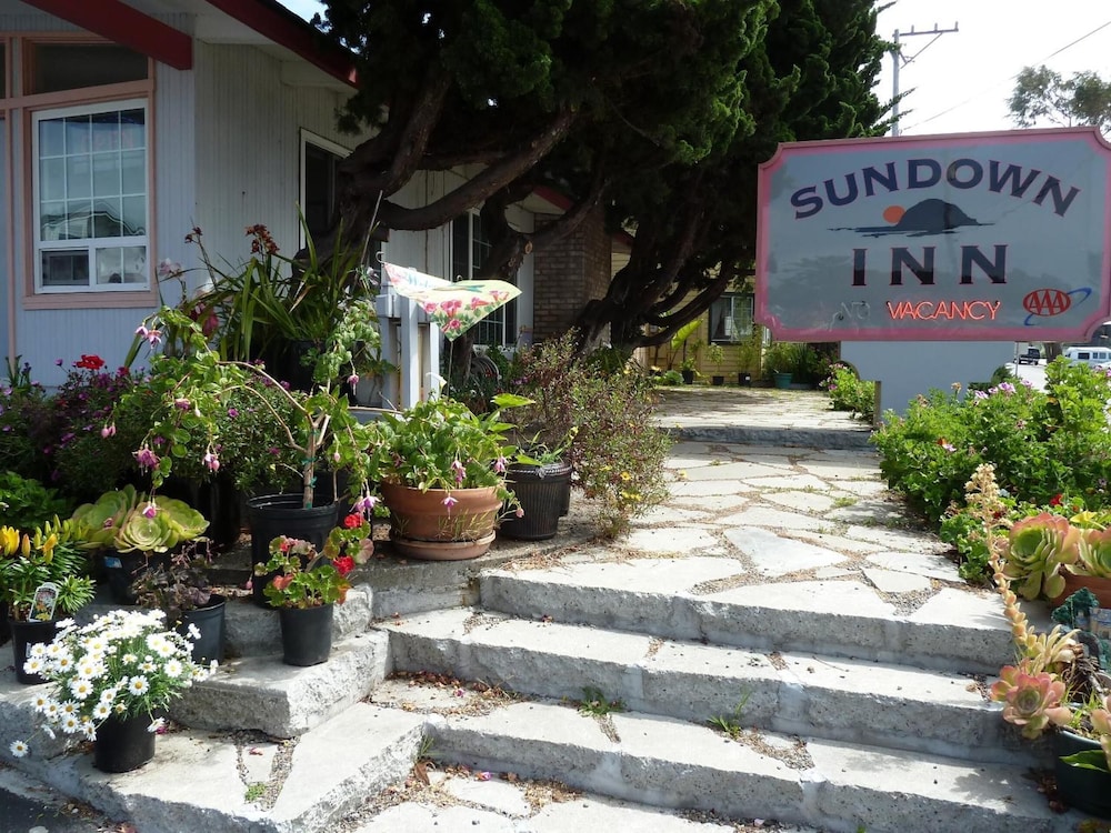 Sundown Inn - photo 48