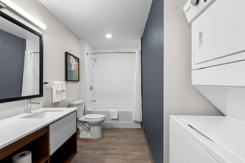 Everhome Suites Glendale Sports Entertainment District - photo 20