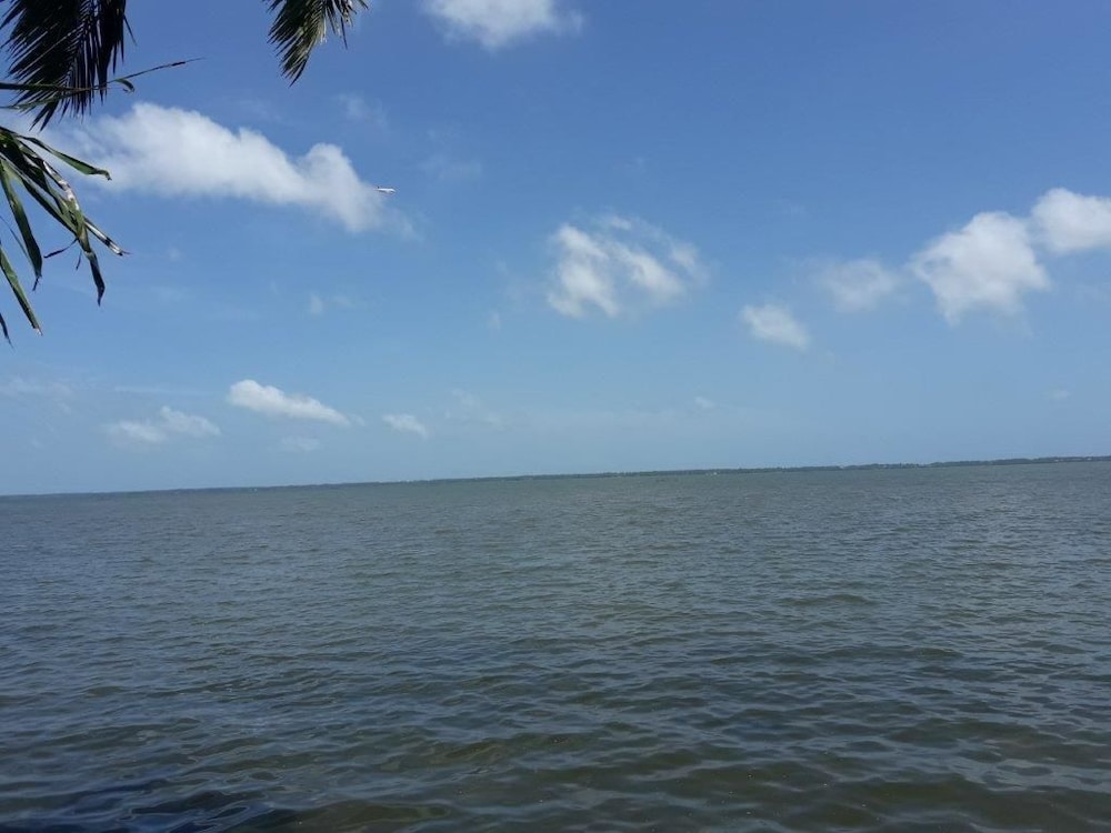 Lagoon Waves Hotel in Katunayaka, Sri Lanka