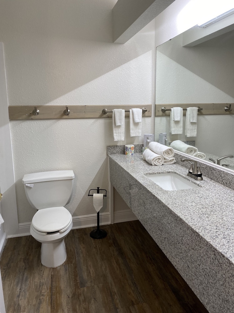 Hotel Pensacola - photo 59