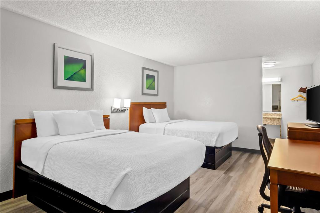 Travelodge Suites by Wyndham MacClenny - photo 24