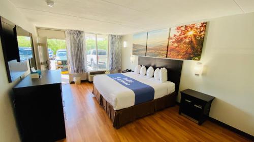 Days Inn by Wyndham Maysville Kentucky - photo 19