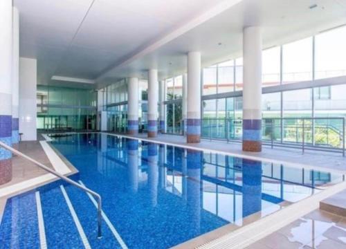 Marina ocean view at Shores Southport — 4-Star Luxury Hotel in Gold Coast, Australia