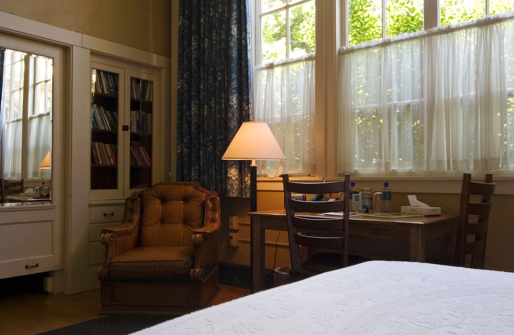 McMenamins Kennedy School - photo 6