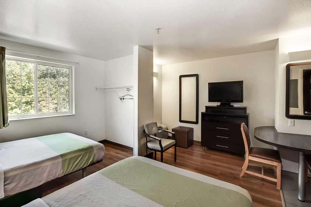 Studio 6 East Brunswick NJ NYC Area - photo 12