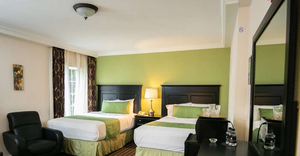 The Wilshire Grand Hotel - photo 12