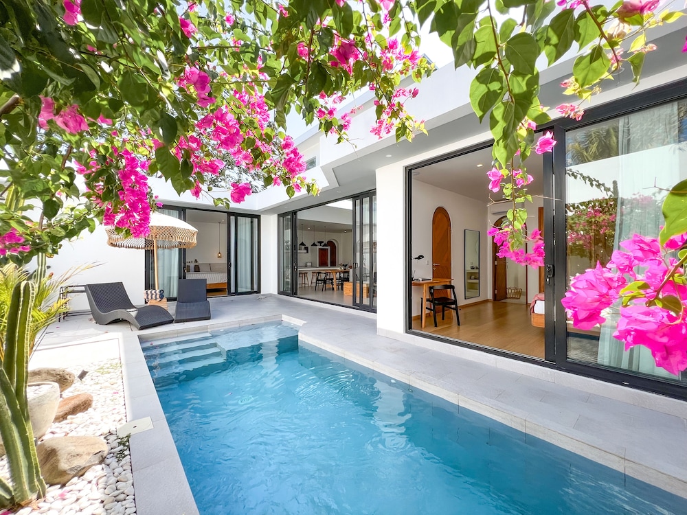 Villa Cactus Bingin — 4-Star Luxury Hotel in Bali, Indonesia
