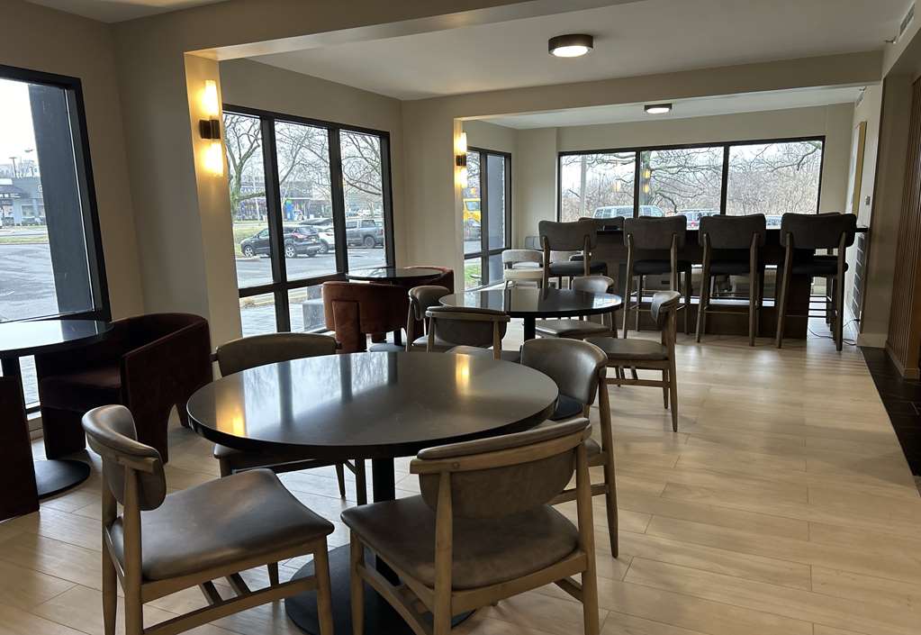 Best Western Plus Meadowlands - photo 7