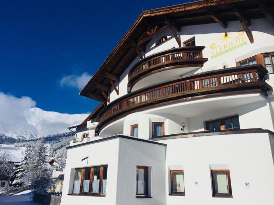 Hotel Apart Elfriede in Fiss, Austria