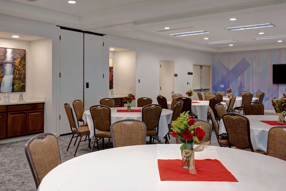 Hilton Garden Inn Portland Beaverton - photo 49
