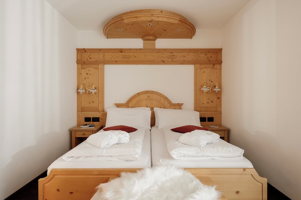 Alpen Hotel Vidi in Unknown City, Italy