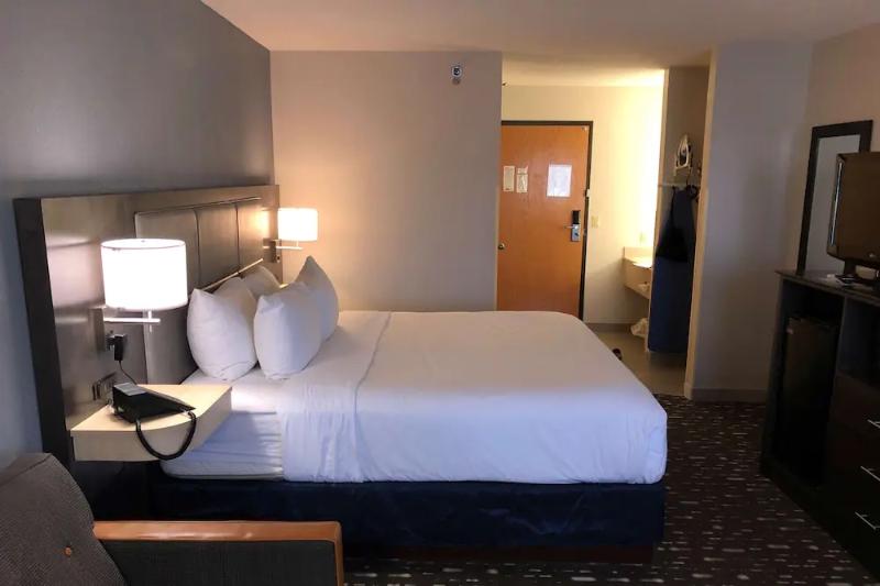 Wingate by Wyndham Auburn - photo 27