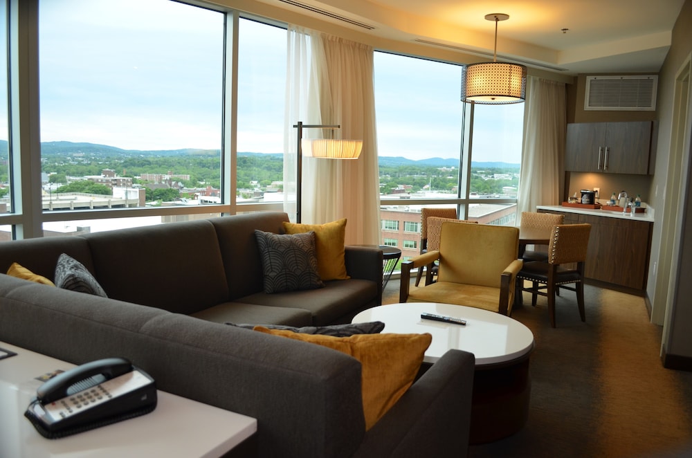 Doubletree By Hilton Reading - photo 37