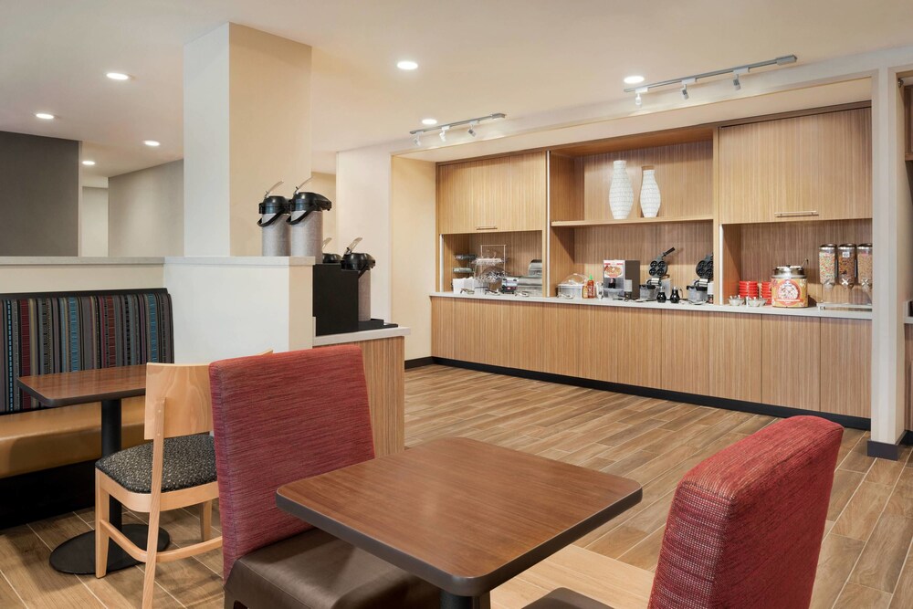 TownePlace Suites by Marriott Dubuque Downtown - photo 24