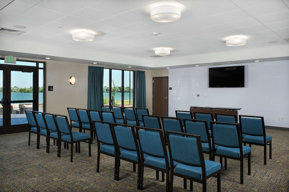Hampton Inn by Hilton Burley - photo 27
