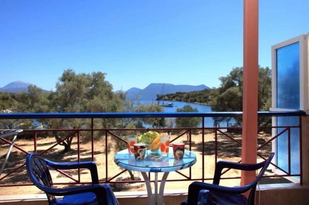 Paradise Studios — hotel in Vathi