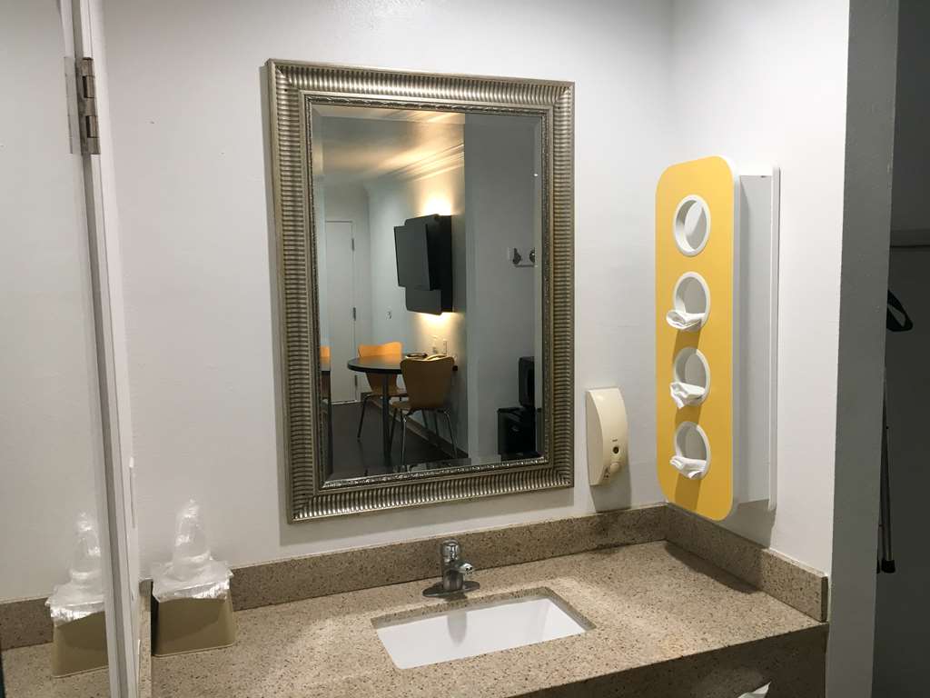 Motel 6 Norwalk CA - photo 27