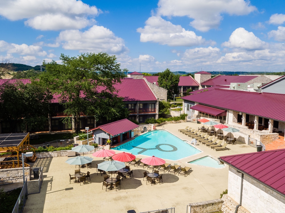 Y O Ranch Hotel - photo 24