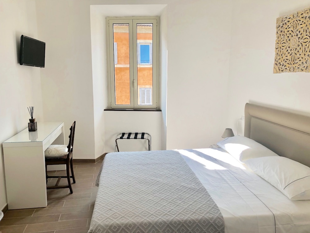 S.Apollonia Suite Trastevere — 4-Star Luxury Hotel in Rome, Italy