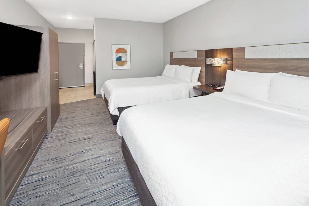 Holiday Inn Express Cleveland Airport Brookpark by IHG - photo 19