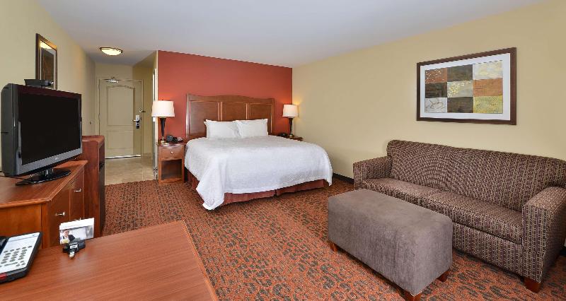 Hampton Inn Ottumwa - photo 93