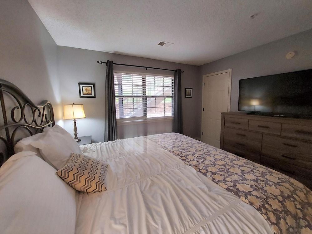 Solace Space at Foothills Close To All of Branson Luxury Comfort - photo 2
