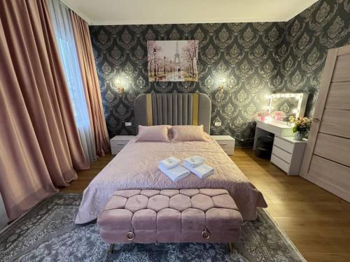 Emerald Apartament — 4-Star Luxury Hotel in Chernivtsi, Ukraine