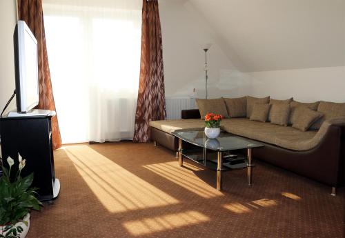 SeSil Apartman — 4-Star Luxury Hotel in Pusztavam, Hungary