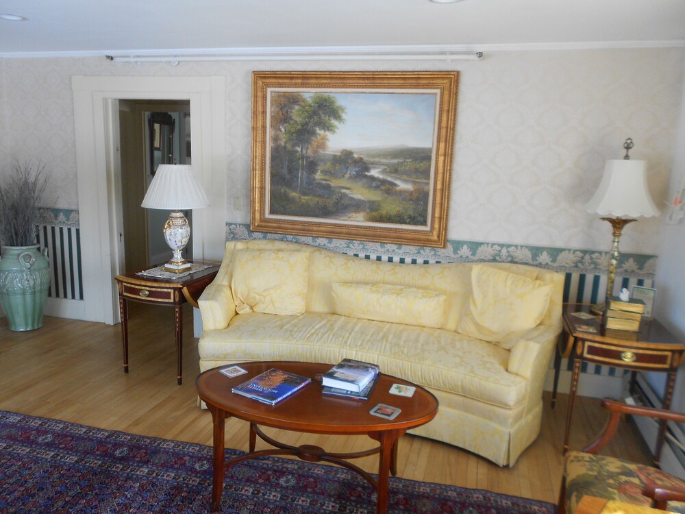 Eastman Inn - photo 42