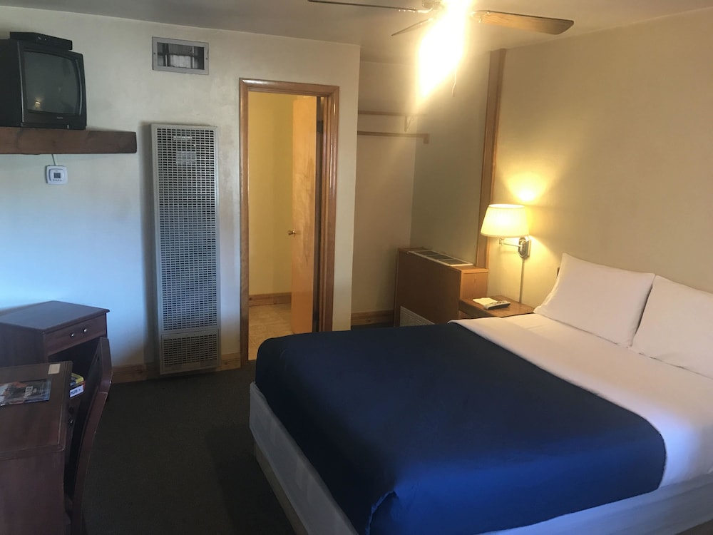 Prospector Motel - photo 3