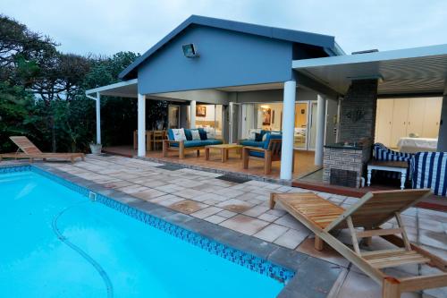 Fiddlewood Beach House 13 sleeper — 4-Star Luxury Hotel in Port Shepstone, South Africa