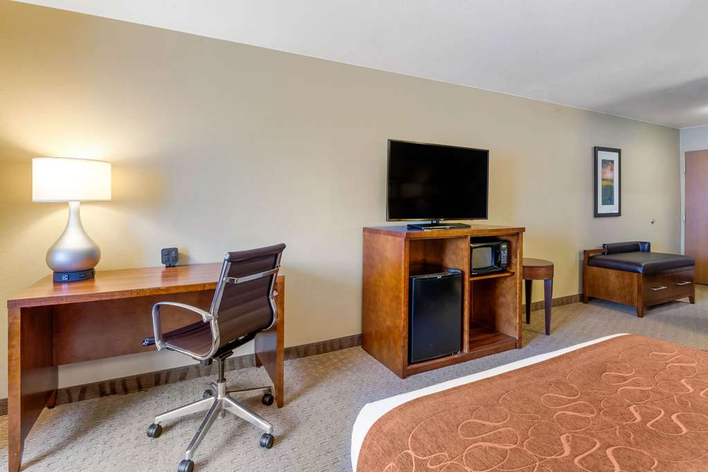 Comfort Suites Burlington - photo 3