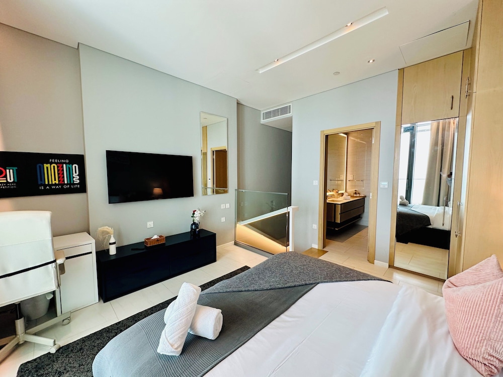 1B Sls 1602 - carbon neutral hotel in Dubai