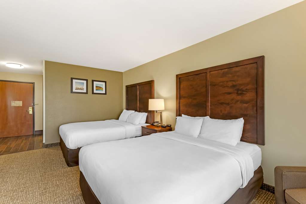 Comfort Inn & Suites Grinnell near I 80 - photo 19