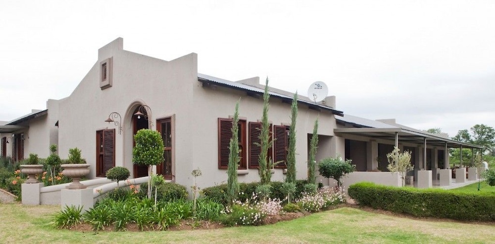 Ambers & Grace Guest Farm — 4-Star Luxury Hotel in Pretoria, South Africa