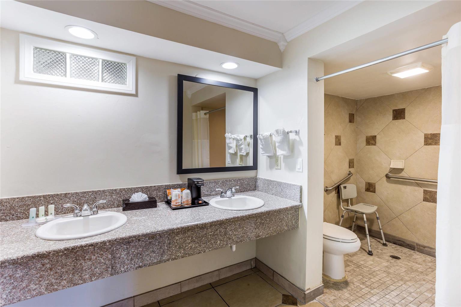 Quality Inn Escondido San Diego North County - photo 32