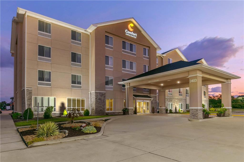 Comfort Inn & Suites Marion I 57 in Marion, United States