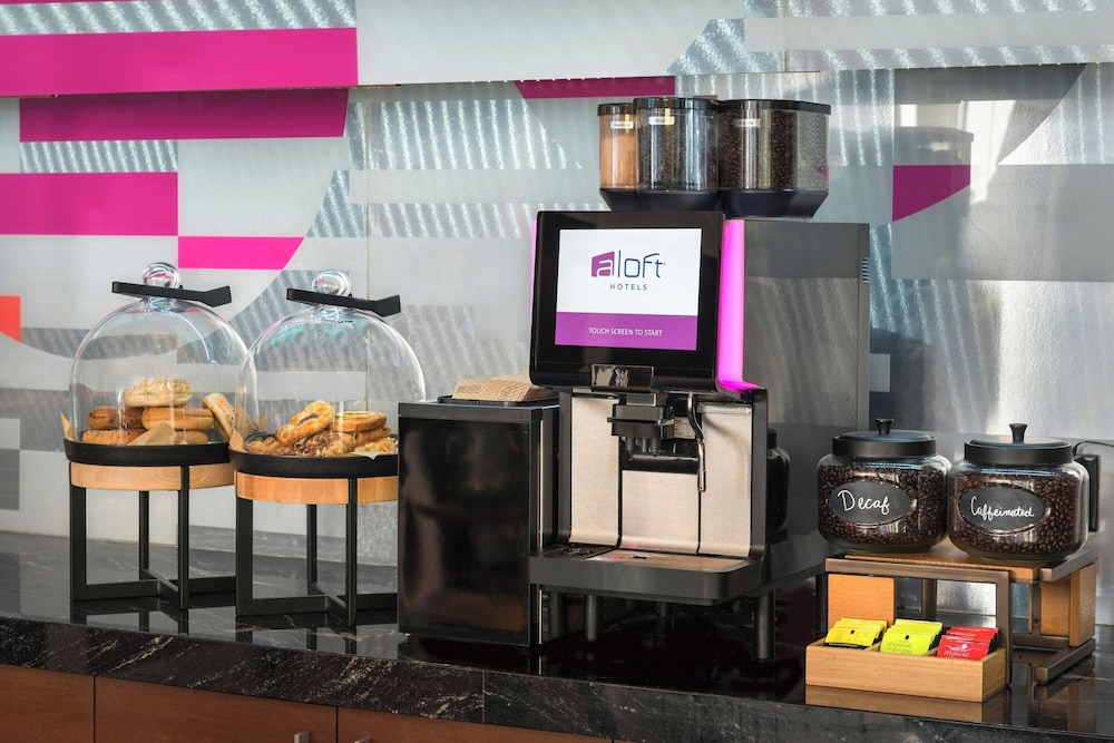 Aloft by Marriott Boston Seaport District - photo 21