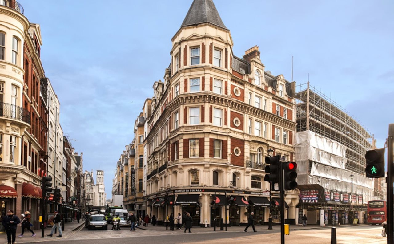 My Apartments Piccadilly Circus — 4-Star Luxury Hotel in London, United Kingdom
