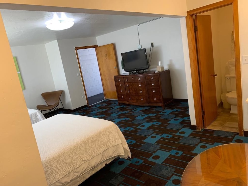The Sands Motel - photo 11