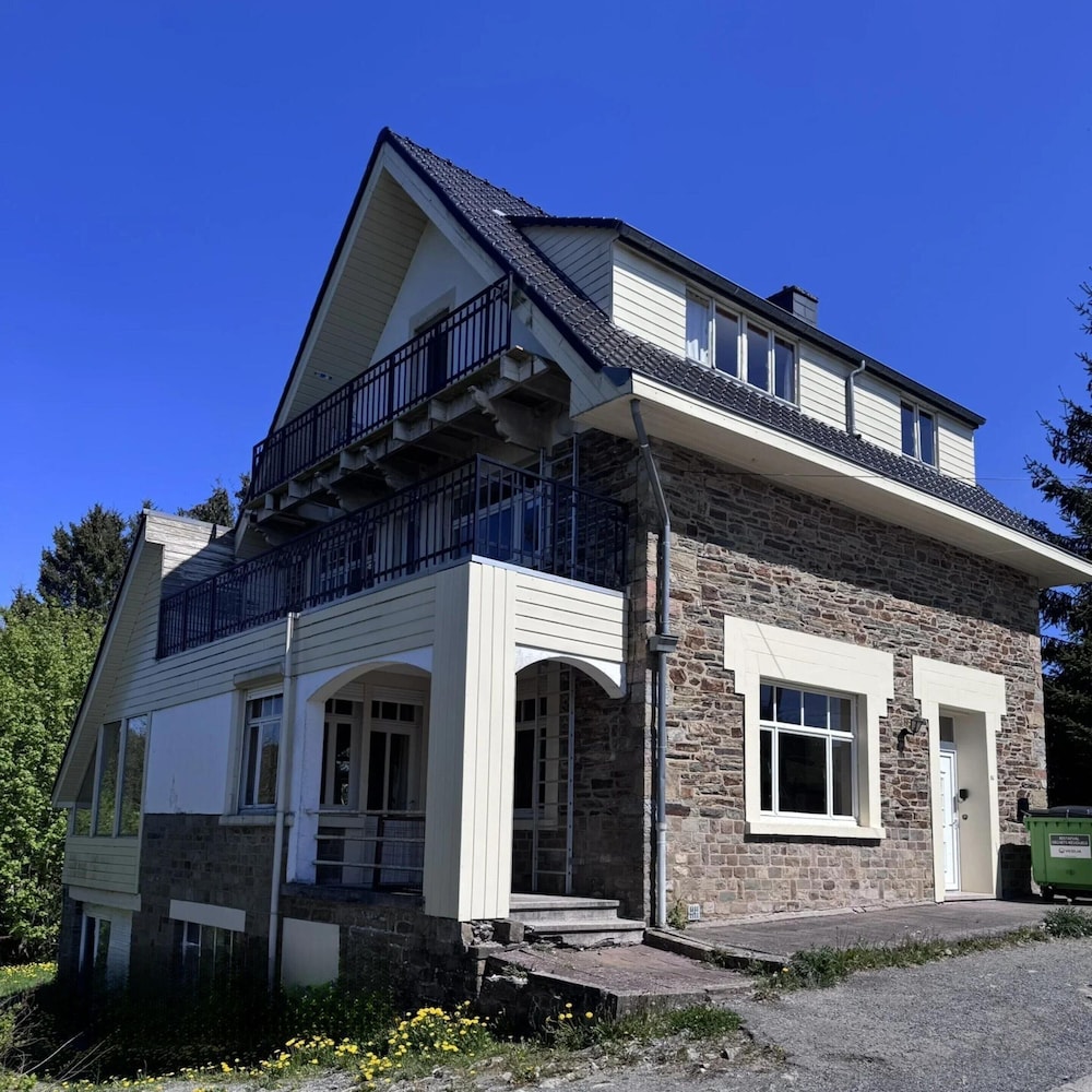 Group Home in La Roche with sauna — 4-Star Luxury Hotel in La Roche-En-Ardenne, Belgium