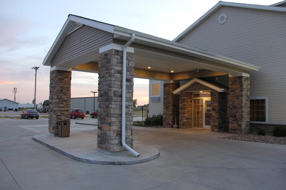 Castle Rock Inn & Suites - photo 55