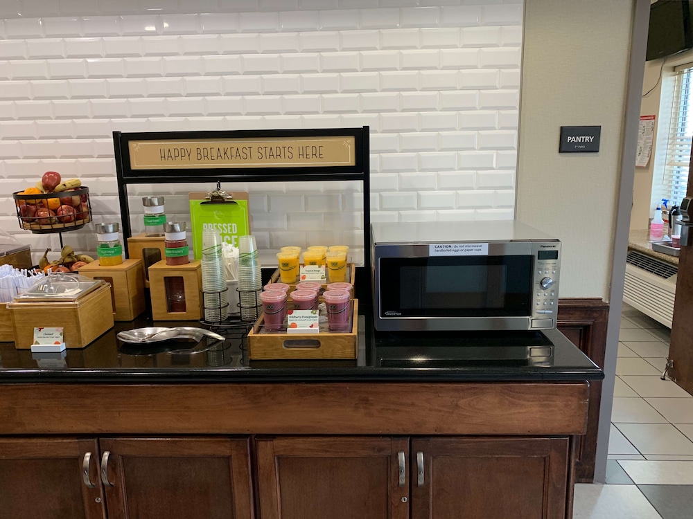 Hampton Inn Fort Stockton - photo 64