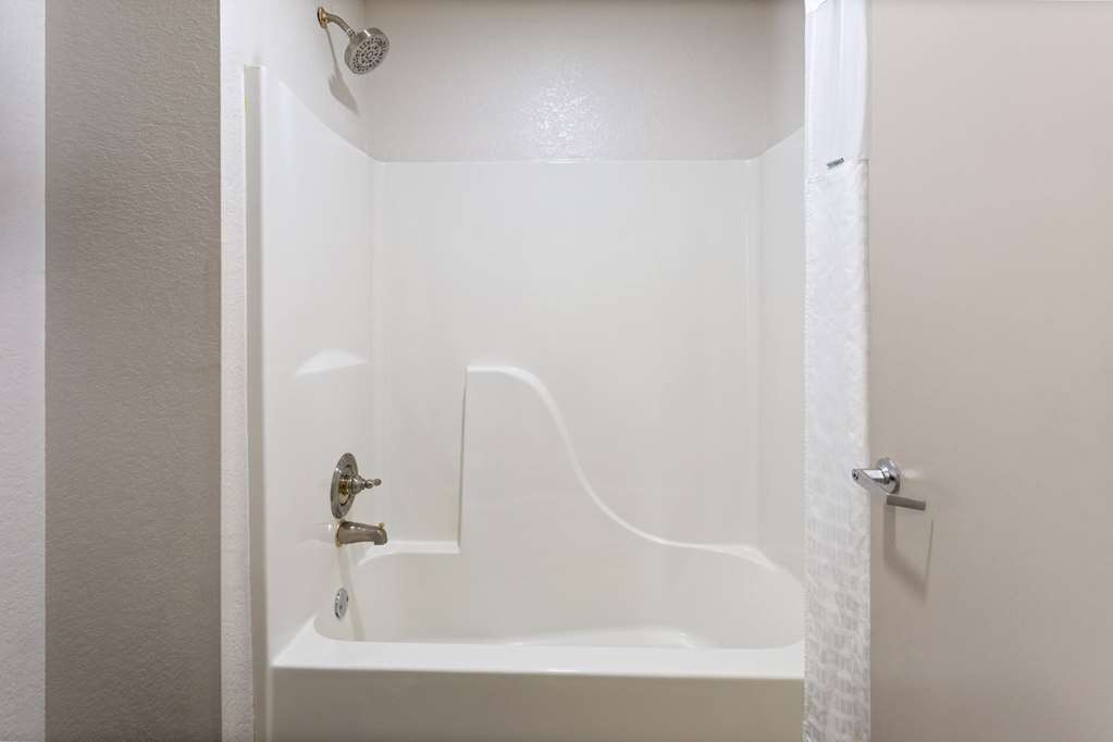 Super 8 by Wyndham Prattville Montgomery - photo 25