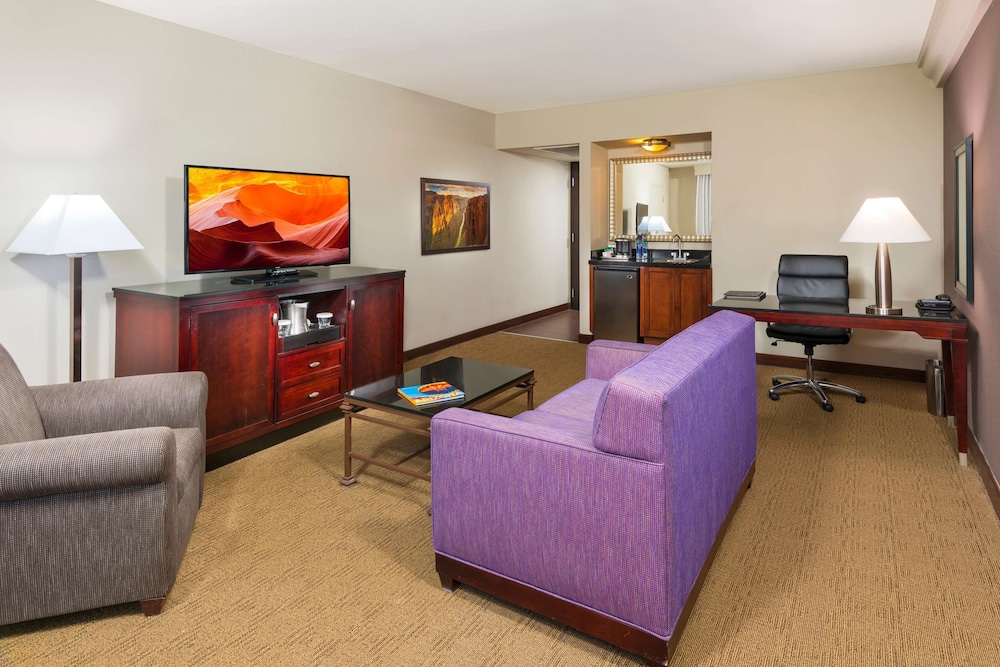 DoubleTree by Hilton Phoenix Mesa - photo 41