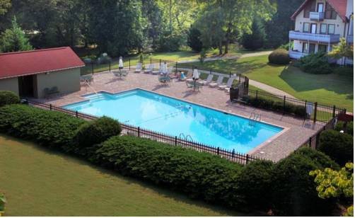 Loreley Resort — Gainesville