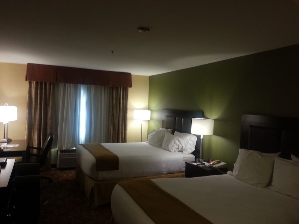 Holiday Inn Express Hotel & Suites El Centro by IHG - photo 9