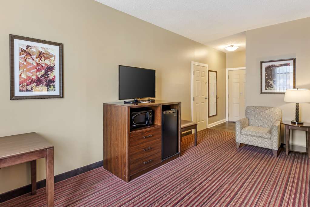 Best Western Plus Dutch Haus Inn and Suites - photo 18